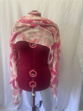 Pretty Persuasions Pink & Light Pink Patterned Wrap Scarf